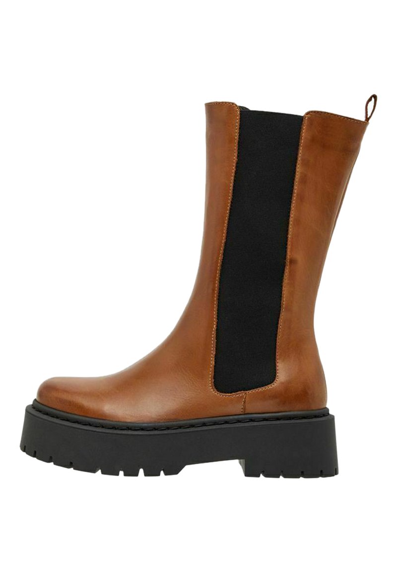 Botine cu platformă