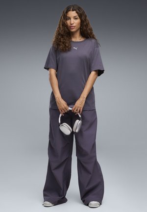 Puma, ESS RELAXED TEE - T-shirt basique - inky depths