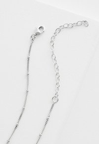 Next DISC - REGULAR FIT - Halskæder - silver coloured