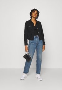 Levi's® Made & Crafted THE COLUMN - Calças de ganga de perna direita - coastal blue