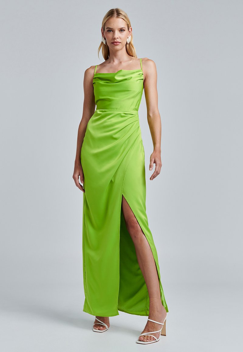 green emerald velvet dress Citrus The Lyon Midi/Maxi Dress main image 0