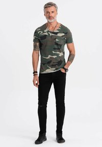 Ombre CAMO   - Triko s potiskem - green camo