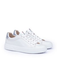 White leather sneakers with silver accents, lace-up design, rounded toe, and textured rubber sole. Features minimal stitching and branding.