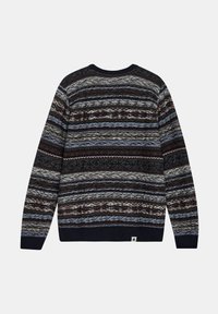 Striktrøje med vandrette striber i mørk navy, blå, creme og grå, med ribbede manchetter og kant. Etiket hæftet på den nedre kant.