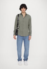 Emporio Armani Camicia - mulled basil