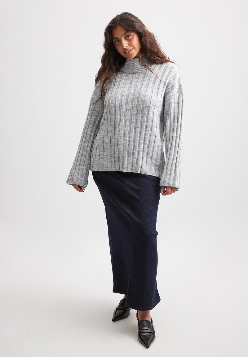 NA-KD Sweter szary