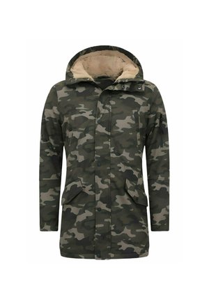 Heren camouflageparka met capuchon gevoerd met beige nep bont, drukknoopsluiting aan de voorkant, klepzakken en lange mouwen.