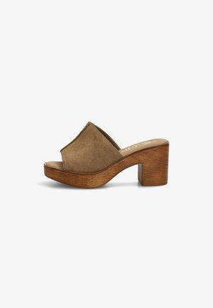 Sandalia mule para mujer con punta abierta, parte superior de ante marrón y tacón grueso de bloque de madera.