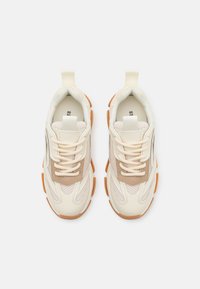 Steve Madden JPOSSESSION - Sneaker low - white