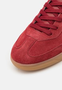 BOSS BRANDON - Joggesko - dark red