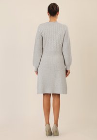 Apart Strickkleid - graumeliert