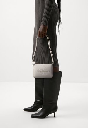 Calvin Klein Jeans, Sac bandoulière - off-white
