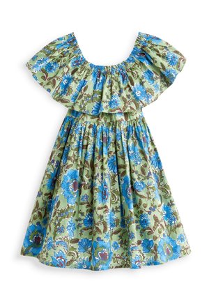 Robe verte à imprimé floral bleu, encolure volantée épaules dénudées et taille froncée, adaptée pour une tenue décontractée d'été.