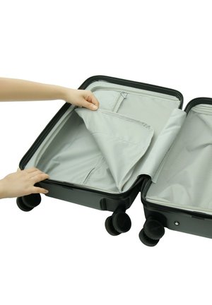 Eternitive, SET UNISEX, oliwkowy
