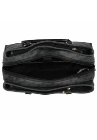 Borsa nera con molteplici scomparti con zip. Presenta un'esterno testurizzato e una fodera in tessuto, con accenti in metallo dorato.