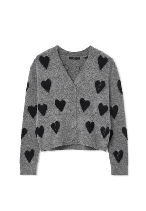 Sivi kardigan izrađen od meke vune, s crnim uzorkom srca, V-izrezom i kopčanjem na prednjoj strani. Skraćeni dizajn.