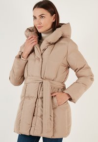 REGULAR FIT - Talvemantel - mink
