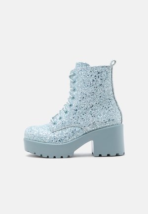Koi Footwear, WIZARD SPELL PLATFORM GLITTER BOOTS - Bottines à plateau - aqua