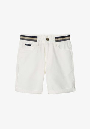 Białe szorty bawełniane z zapięciem na guzik. Posiadają pasek w pasiaki w kolorze granatowym i beżowym oraz kieszenie z przodu.