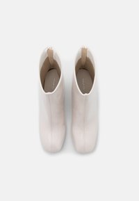 Anna Field Botines - white