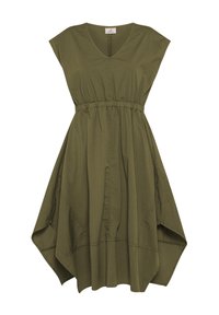 Vestido verde oliva con mangas cortas, escote en V y cintura elástica. Presenta un corte relajado y un dobladillo asimétrico y acampanado. Está confeccionado con una tela ligera.