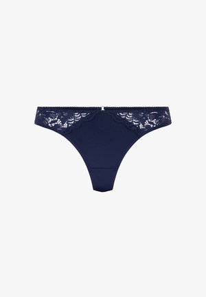Marineblauwe stringonderbroek met kanten details op de tailleband en een gladde stoffen voorkant.