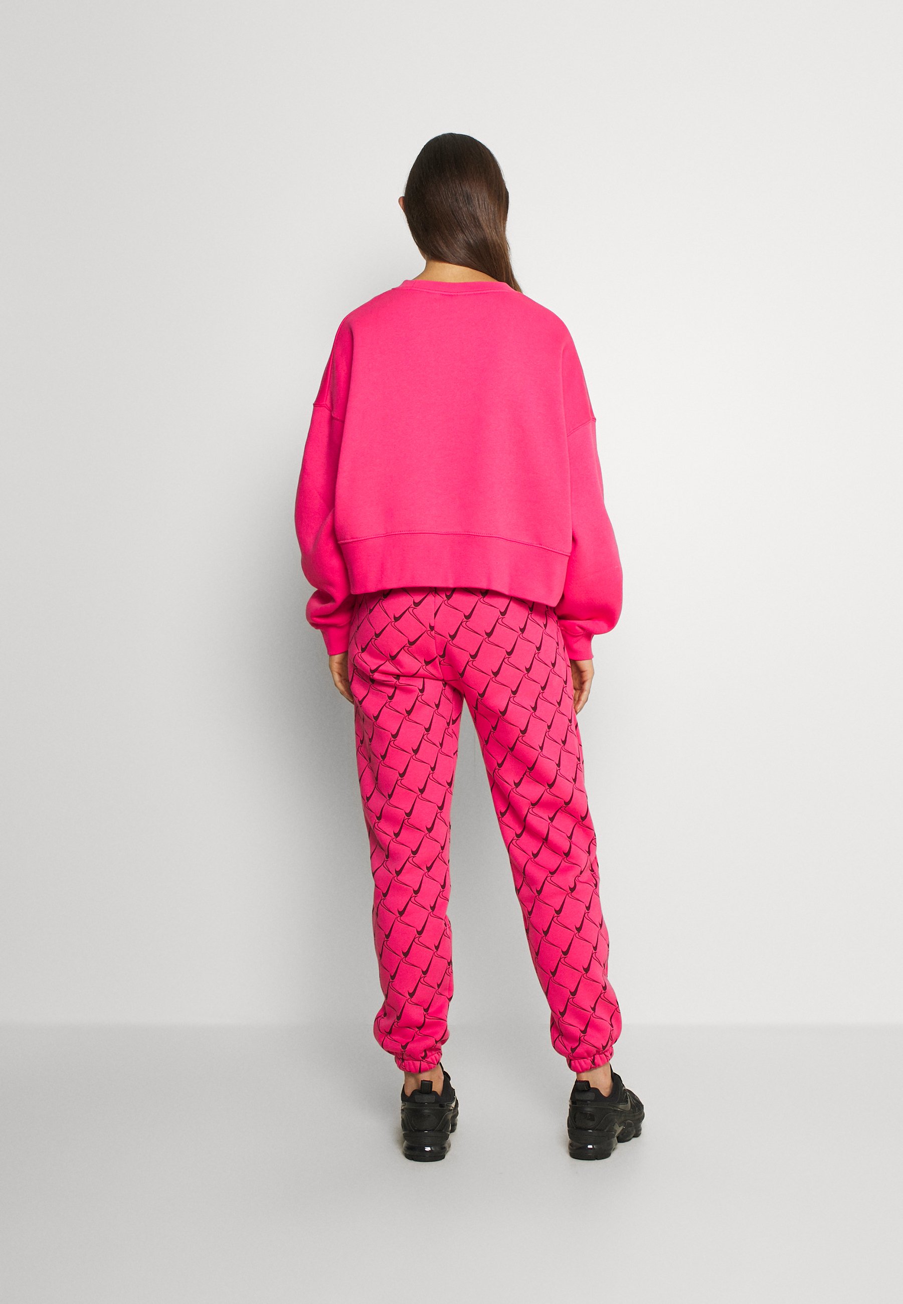 Nike Sportswear TREND PANT - Pantalones deportivos - watermelon/rosa -  Zalando.es