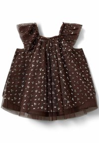 Barna tüllruha ezüst virágdíszítéssel és fodros vállakkal. Összegyűrt dekoltázzsal és réteges szoknyával rendelkezik, ami volument ad.