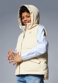 Tommy Hilfiger - MONOTYPE - Waistcoat - country ivory Thumbnail Image 1