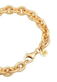 Bracciale in metallo dorato con anelli intrecciati. Presenta un chiusura a moschettone e un piccolo cartellino inciso con "Elli". Texture liscia.