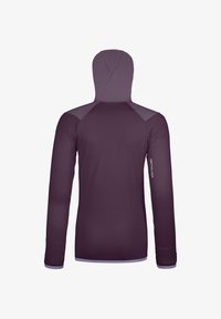 Unselected, dark wild berry