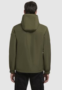 Olivegrüne Kapuzenjacke mit elastischen Bündchen, aus glattem Material gefertigt. Sie zeichnet sich durch ein einfaches Design ohne sichtbare Marken oder Muster aus.