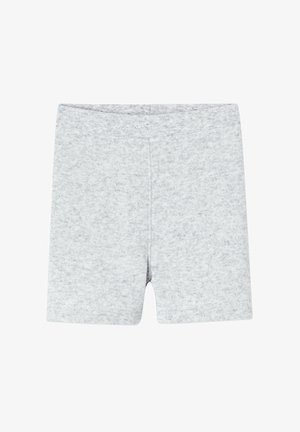 Harmaat lyhyet housut, jotka on valmistettu pehmeästä, teksturoidusta kankaasta ja joissa on sileä vyötärönauha. Niissä on yksinkertainen, tasainen värisuunnittelu ilman kuvioita tai koristeita.