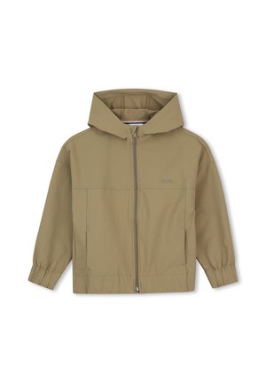 Chaqueta con capucha color marrón claro con cremallera frontal, puños elásticos, dos bolsillos laterales y branding mínimo en el pecho.