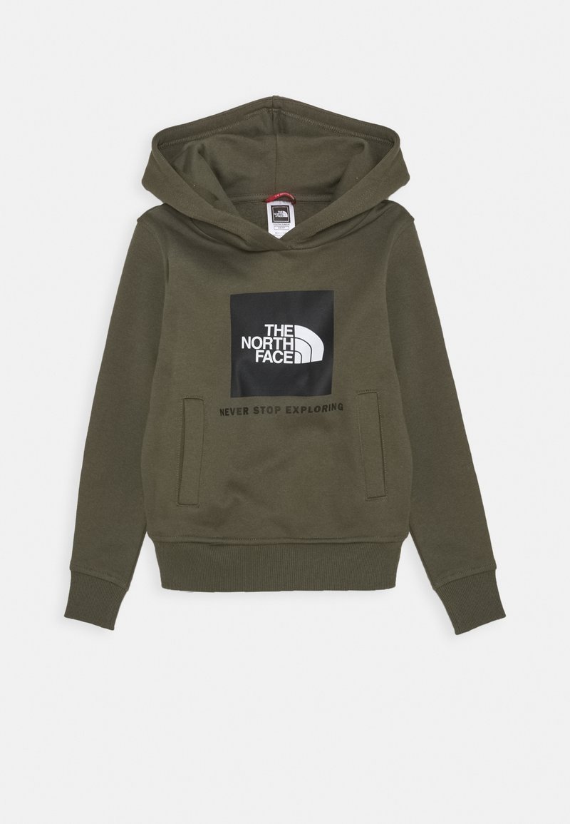 Olivgrön huvtröja i bomullsblandning. Har en framficka, ribbade ärmmuddar och en logopatch med text på svart bakgrund.