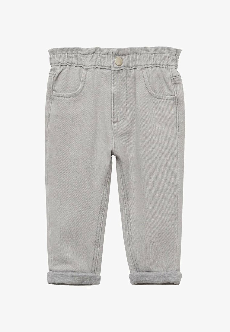 Hellgraue Jeanshose mit gerafftem Bund, umgeschlagenen Säumen, zwei vorderen Taschen und einem einzigen Knopfverschluss an der Taille.