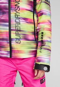 Superdry & Co Snowboardjacke - pink