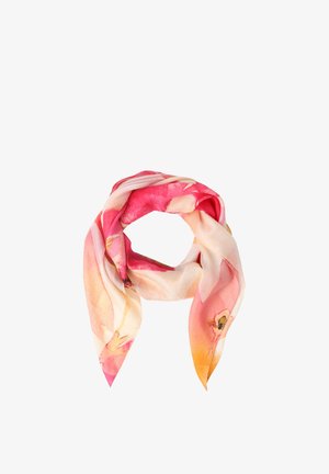 Lichtgewicht sjaal met roze, oranje en crèmekleurige aquarel bloemenpatronen, losjes gevouwen met puntige uiteinden.