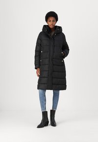 Barbour International LONGLINE BARRON PUFFER - Zimní kabát - black