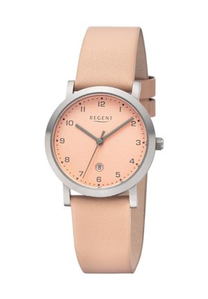 Runde silberne Uhr mit pfirsichfarbenem Zifferblatt, schwarzen Zahlen, drei Zeigern, Datumsanzeige bei 6 Uhr und passendem pfirsichfarbenem Lederarmband.