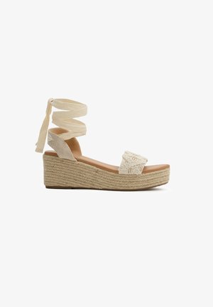 INSIDE, Alpargatas - beige