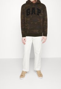 GAP Felpa con cappuccio - olive