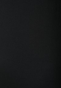 GAP Kotelomekko - black