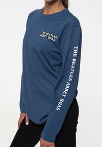 Paradiso Clothing THE BEATLES ABBEY ROAD - Long sleeved top - blue