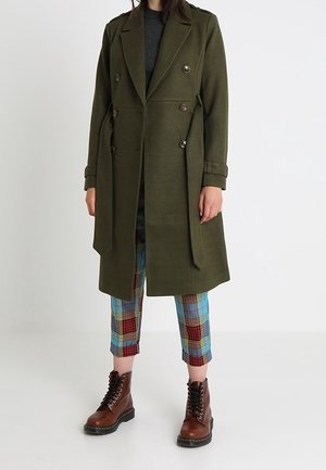 Klassischer Mantel - green