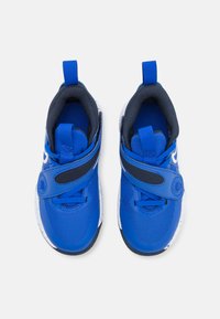 Nike Performance TEAM HUSTLE D 11 - Zapatillas de baloncesto - hyper royal/white/obsidian