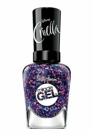 Sally Hansen Miracle Gel i en genomskinlig glasflaska har en mörk lila bas med rosa och blå glittrar. Svart kork med "Cruella"-etikett.