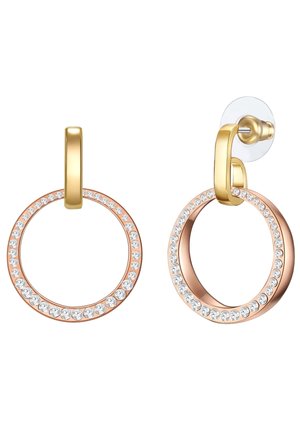 Pendientes de aro de oro y oro rosa con pequeños cristales transparentes incrustados a lo largo de los aros exteriores de oro rosa, con postes dorados y cierres transparentes.
