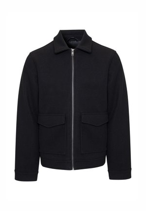 Schwarze Jacke mit Reißverschluss aus Wollmischung. Verfügt über einen Kent-Kragen, zwei Vordertaschen und gerippte Bündchen. Glatte Textur und taillierte Passform.