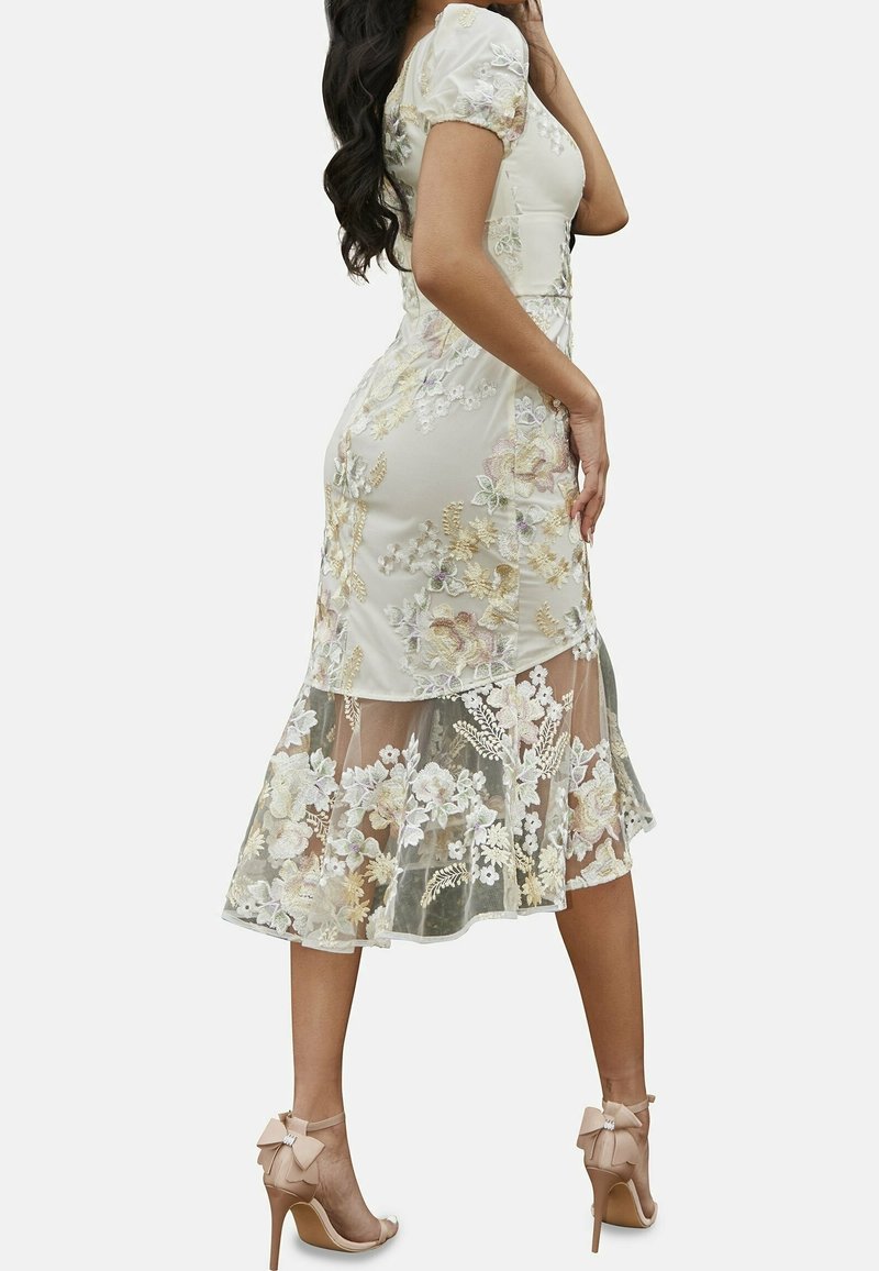 Chi Chi London Cocktail dress / Party dress - off-white - (Pre-owned) -  Zalando